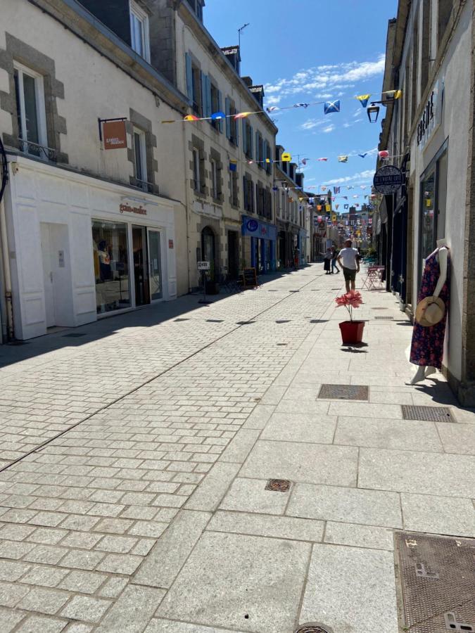 Votre Mini Maison En Plein Coeur Du Centre Ville -Terrasse - Et Parking Prive Sur Place Clos - Draps Et Menage Inclus Concarneau Zewnętrze zdjęcie