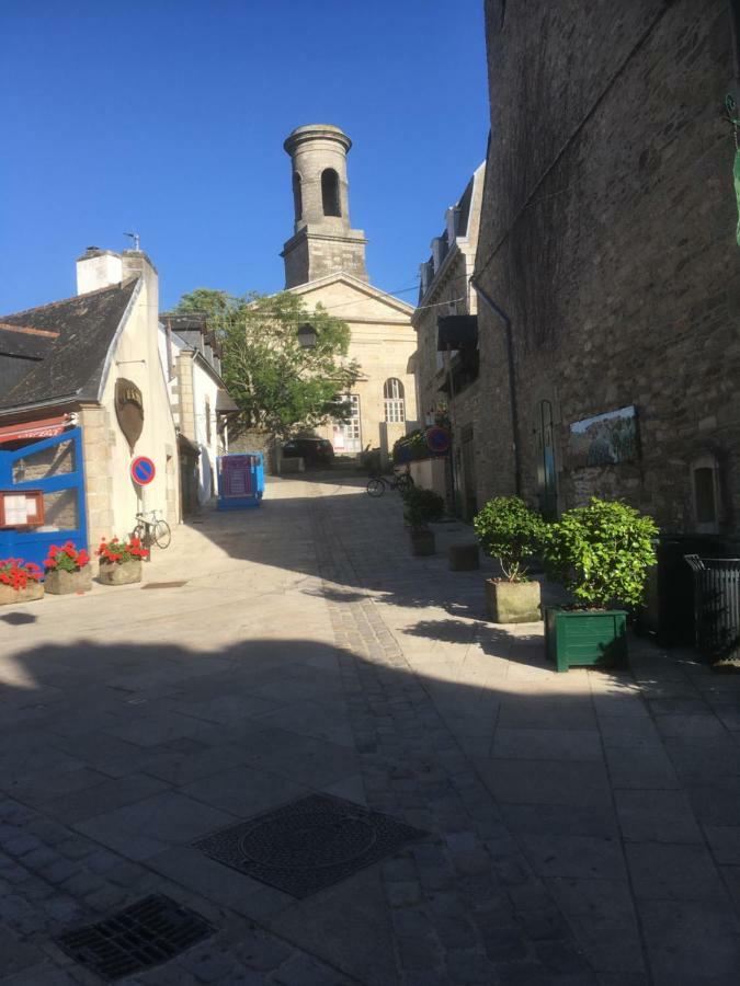 Votre Mini Maison En Plein Coeur Du Centre Ville -Terrasse - Et Parking Prive Sur Place Clos - Draps Et Menage Inclus Concarneau Zewnętrze zdjęcie