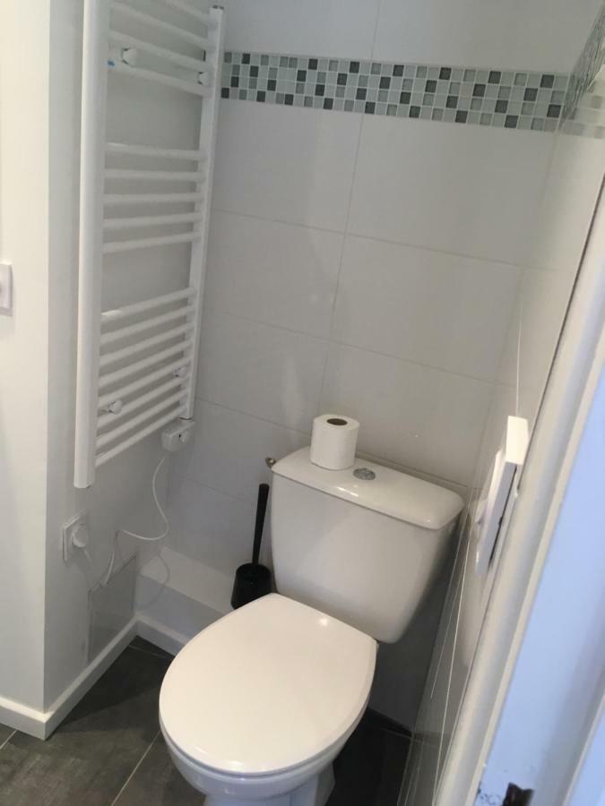Votre Mini Maison En Plein Coeur Du Centre Ville -Terrasse - Et Parking Prive Sur Place Clos - Draps Et Menage Inclus Concarneau Zewnętrze zdjęcie