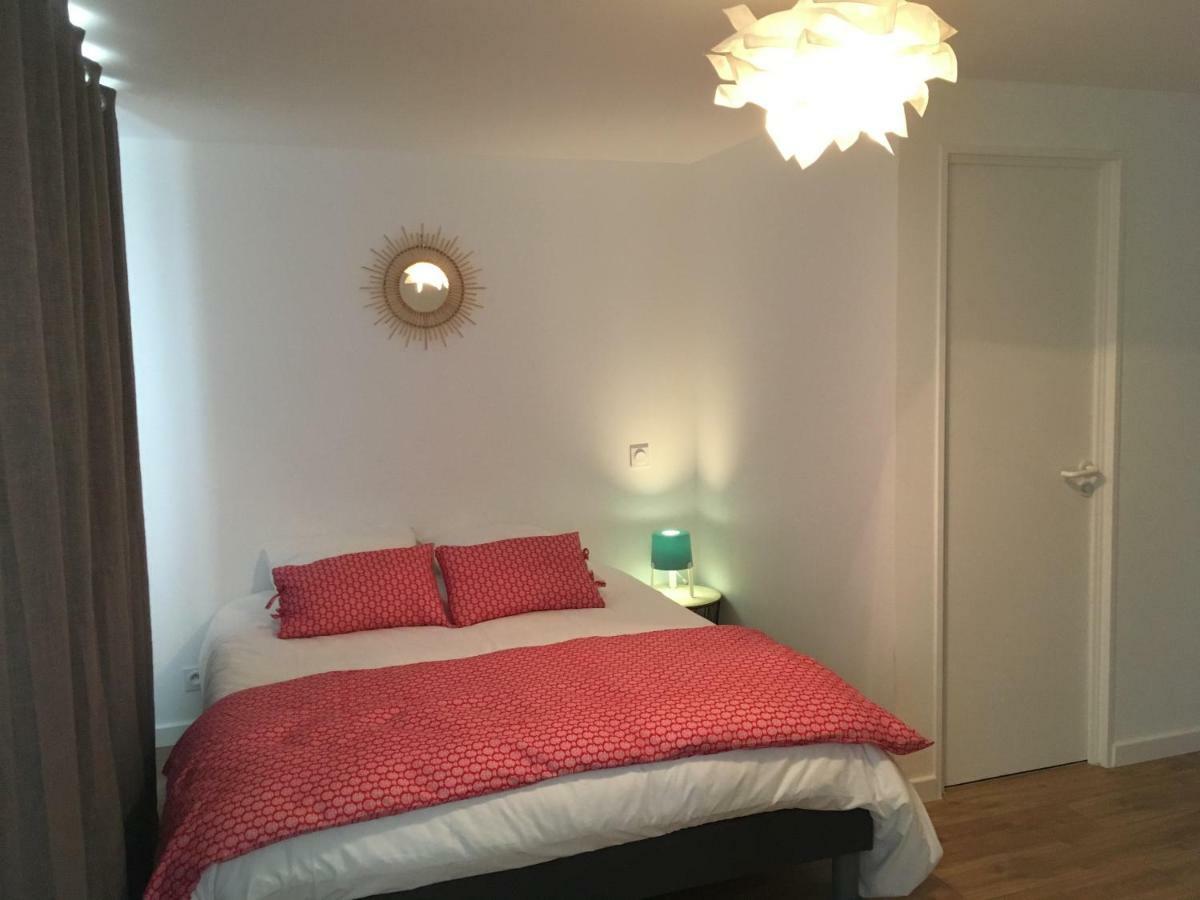 Votre Mini Maison En Plein Coeur Du Centre Ville -Terrasse - Et Parking Prive Sur Place Clos - Draps Et Menage Inclus Concarneau Zewnętrze zdjęcie