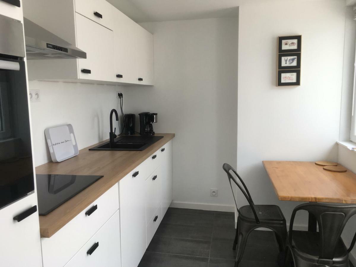 Votre Mini Maison En Plein Coeur Du Centre Ville -Terrasse - Et Parking Prive Sur Place Clos - Draps Et Menage Inclus Concarneau Zewnętrze zdjęcie